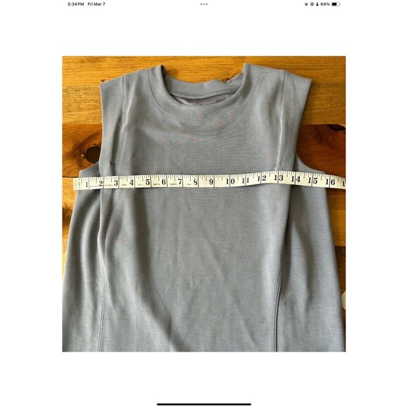 Athleta Woman’s XXS Sleeveless Square Shoulder Gray Blouse Soft Polyester Blend - Picture 7 of 7